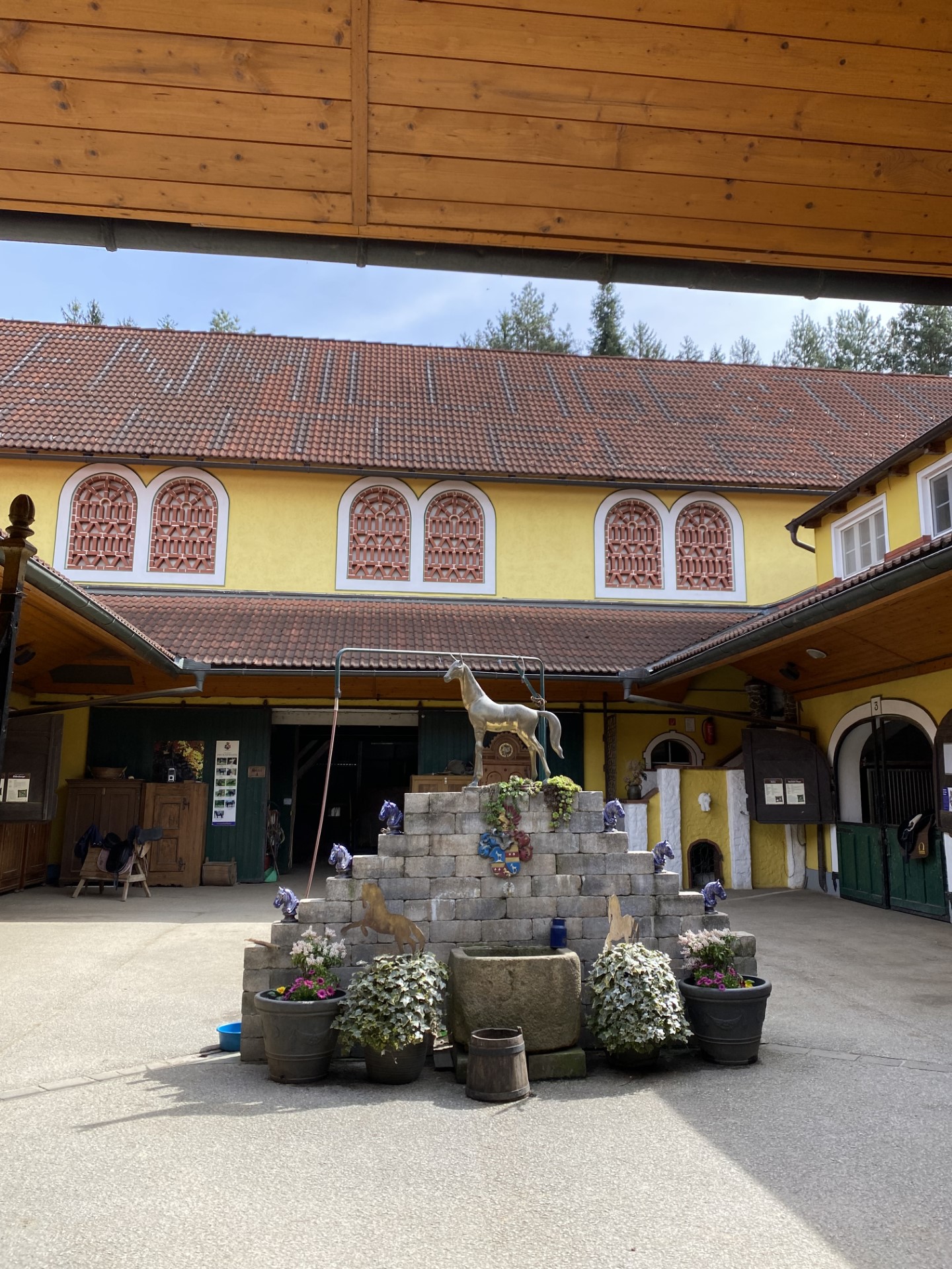 2024_04_15_2BT_stiegerhof03 2024_04_15_2BT_stiegerhof03
