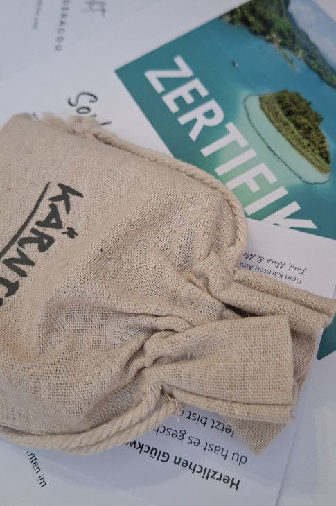 2025_11_ambassador01 2025_11_ambassador01