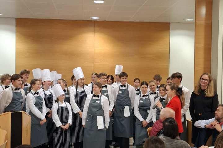 2025_12_04_gettogether13 2025_12_04_gettogether13