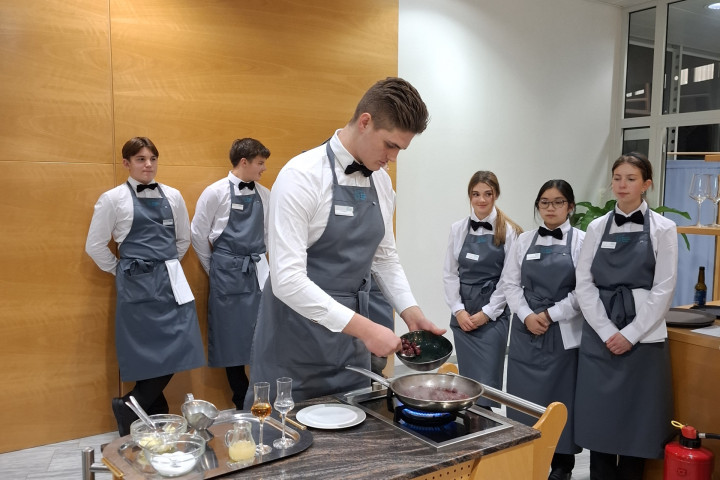 2025_12_04_gettogether15 2025_12_04_gettogether15