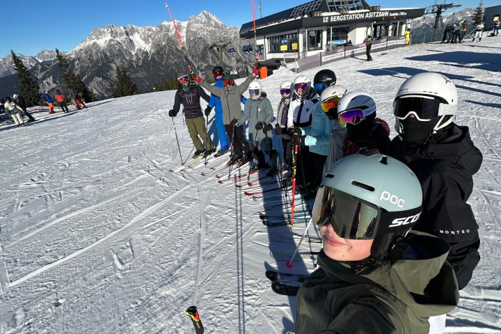 2025_12_schikurs2AT01 2025_12_schikurs2AT01